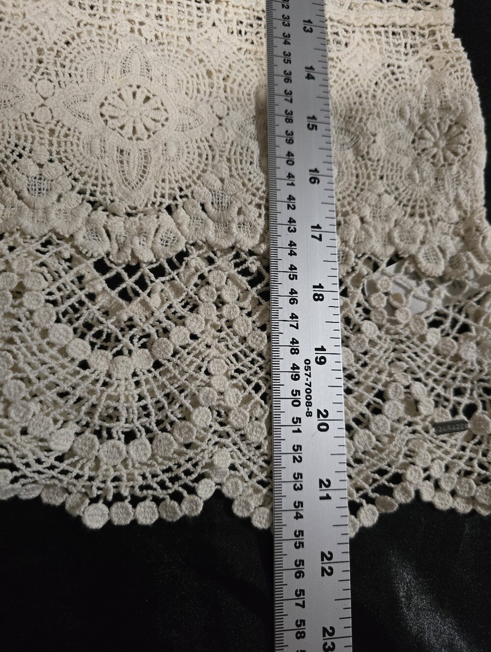 100% Cotton. Garage Cream Crochet Lace Tank Top In Size Medium - Picture 3 of 4